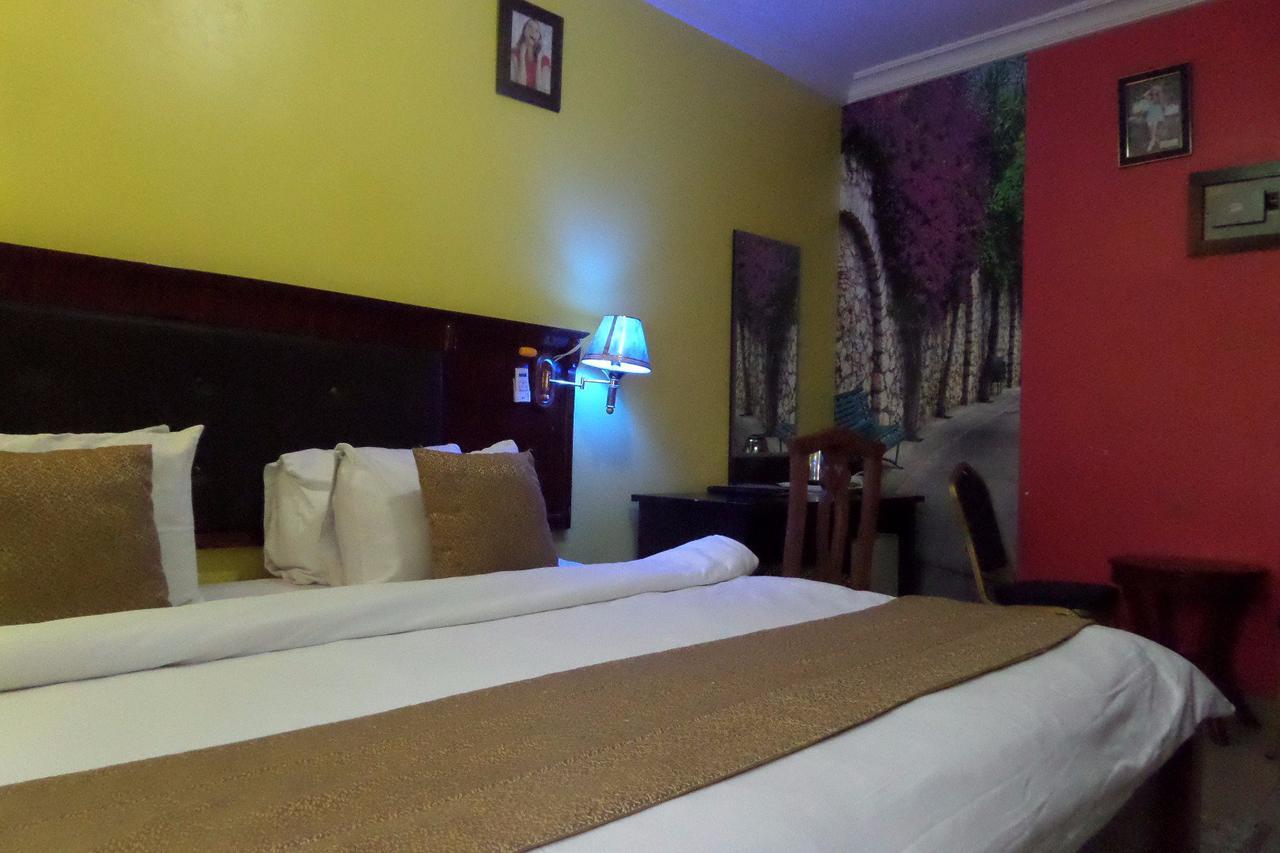 Definite Destiny Hotel Lagos Luaran gambar